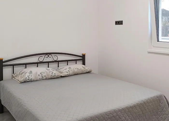 2 Bedroom Awesome In