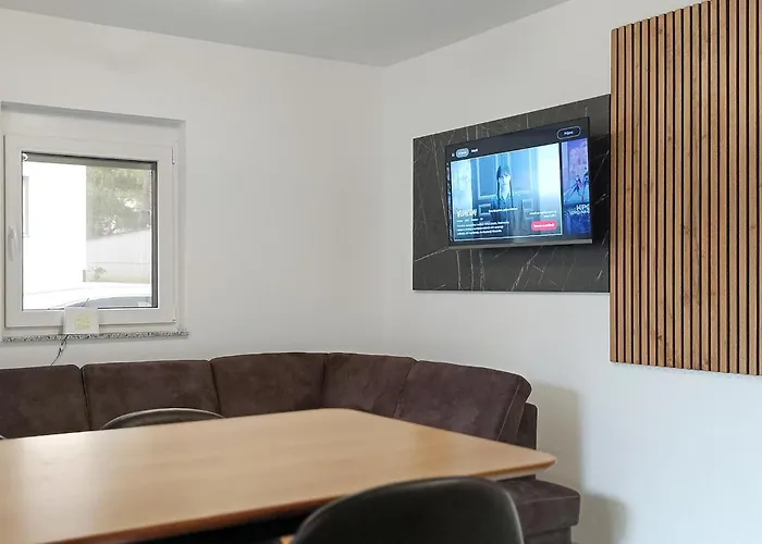 2 Bedroom Awesome In Appartement Seline