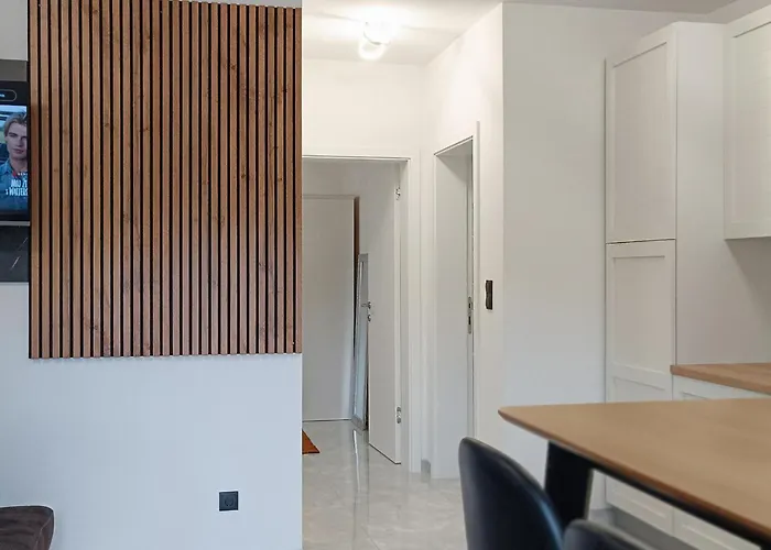 Appartement 2 Bedroom Awesome In *