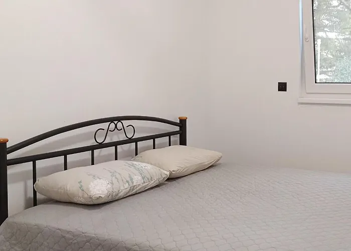 2 Bedroom Awesome In Appartement Seline